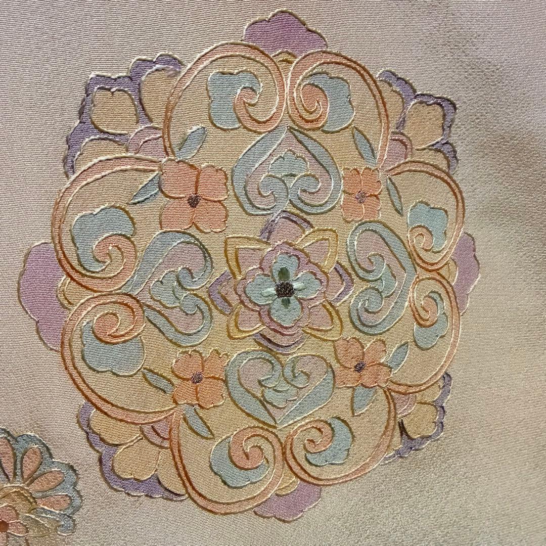 D168 訪問着　総刺繍　汕頭・蘇州刺繍　華文　唐草　正絹　着物　袷　極美品