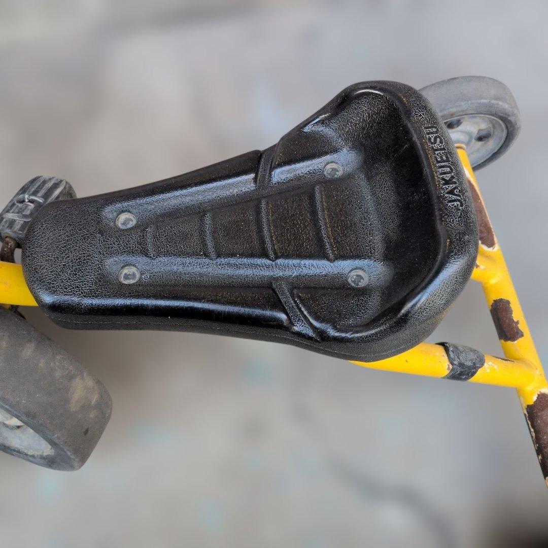 イエロー 三輪車 　ジャクエツ　ヴィンテージ　レトロ