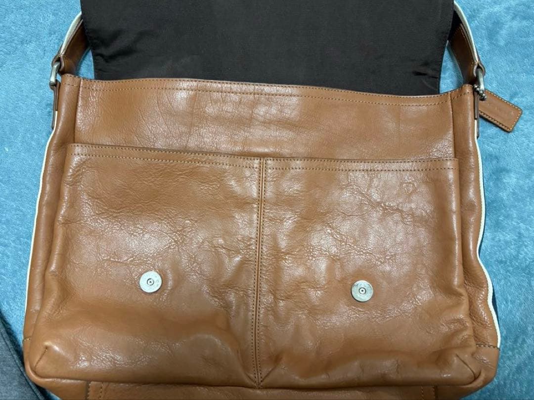 コーチCOACHレザーメッセンジャーバッグ