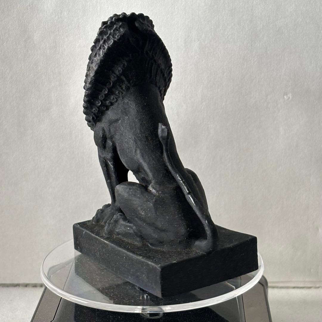 Usagi♡　レーヴェ/ライオンの像