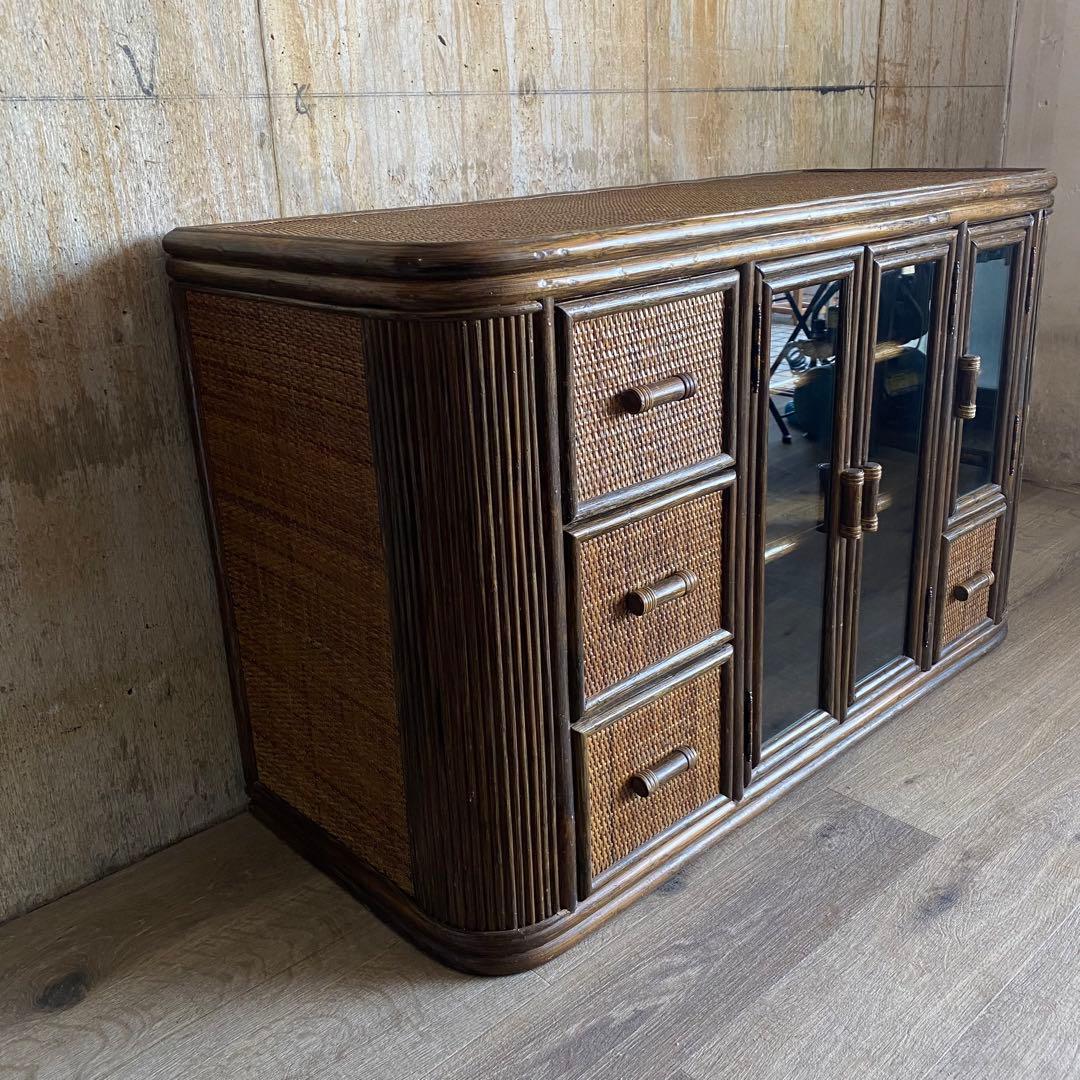 ラタン 籐　サイドボード　テレビ台　ガラス扉　古家具 昭和レトロ　ヴィンテージ