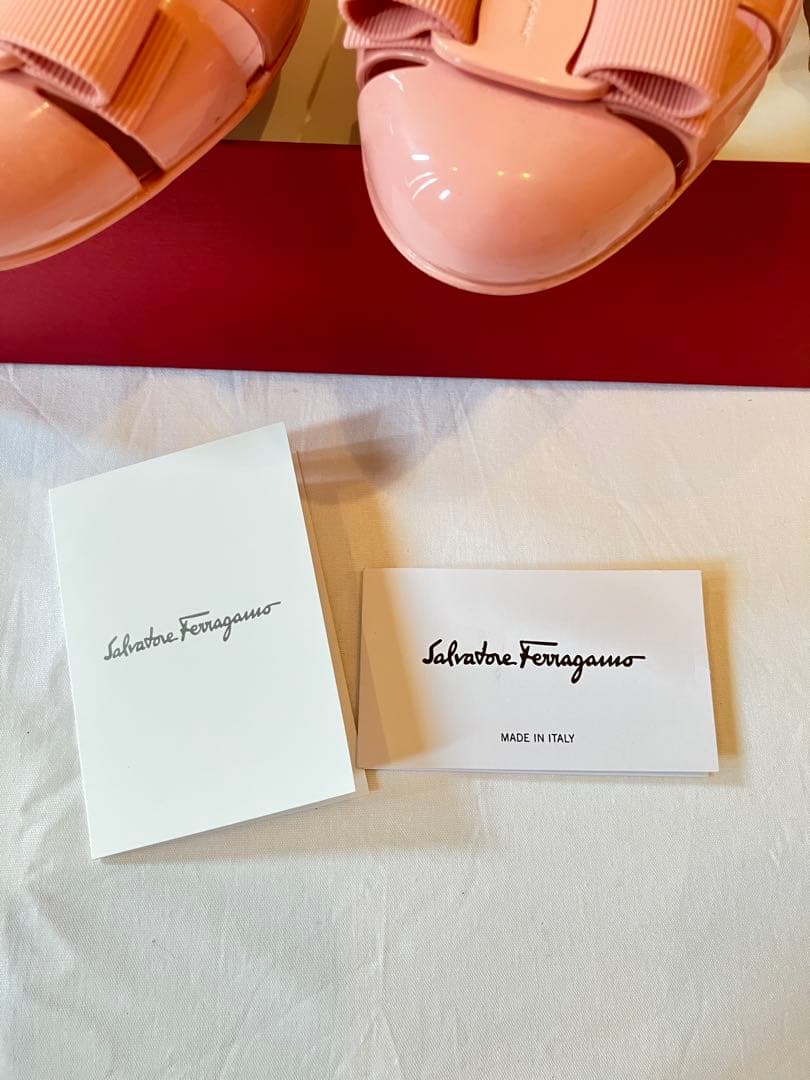 サルヴァトーレフェラガモ ♡レインシューズ♡ピンク♡38ヴァラ