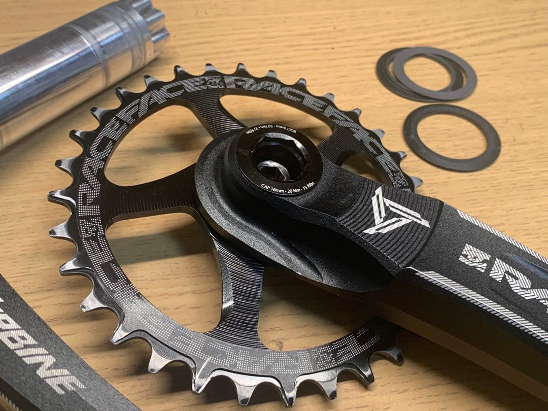 レースフェース　タービンクランク　175mm　中古