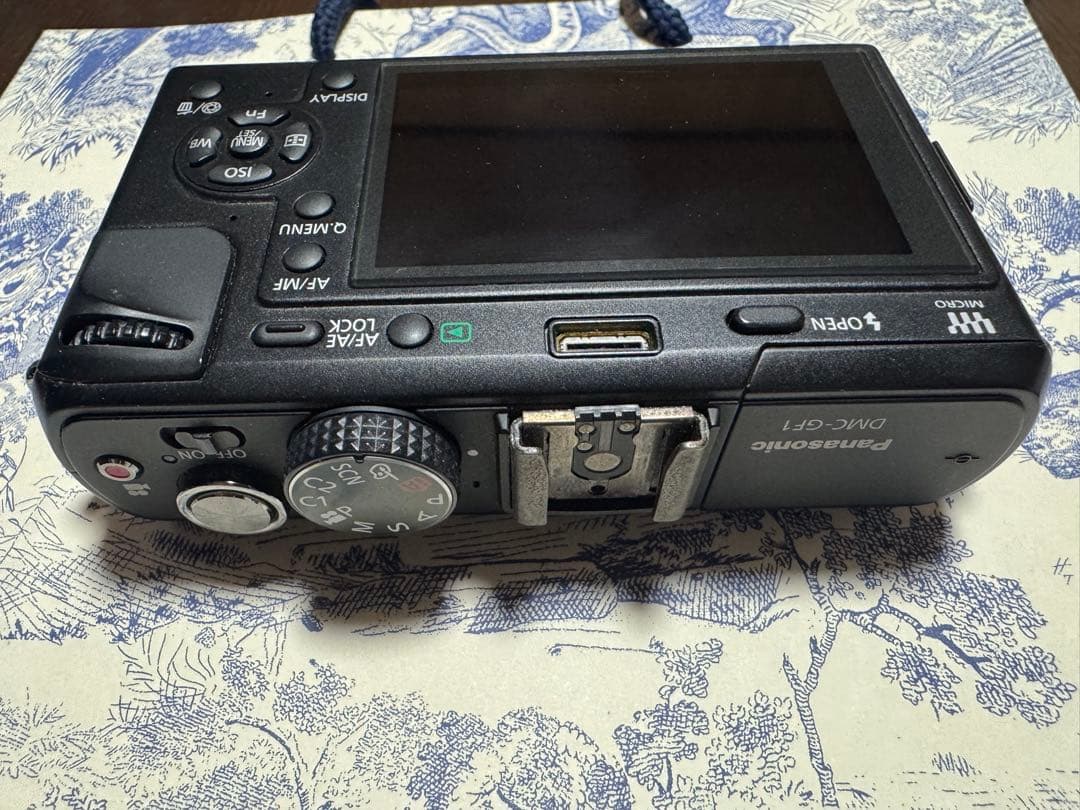 Panasonic LUMIX DMC-GF1 ミラーレス一眼
