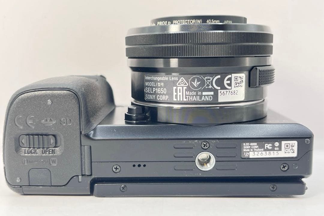 美品 SONY α6000 ブラック レンズキット 16-50mm 標準ズーム