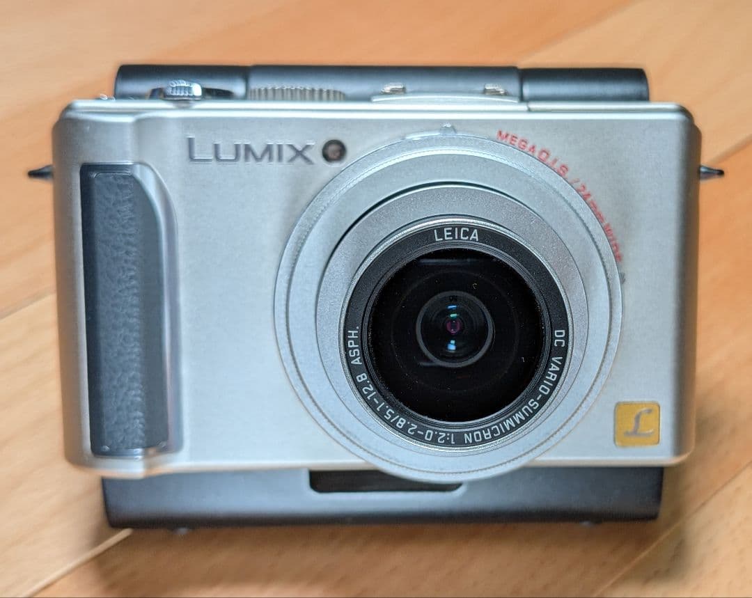 デジタルカメラ Panasonic LUMIX DMC-LX3