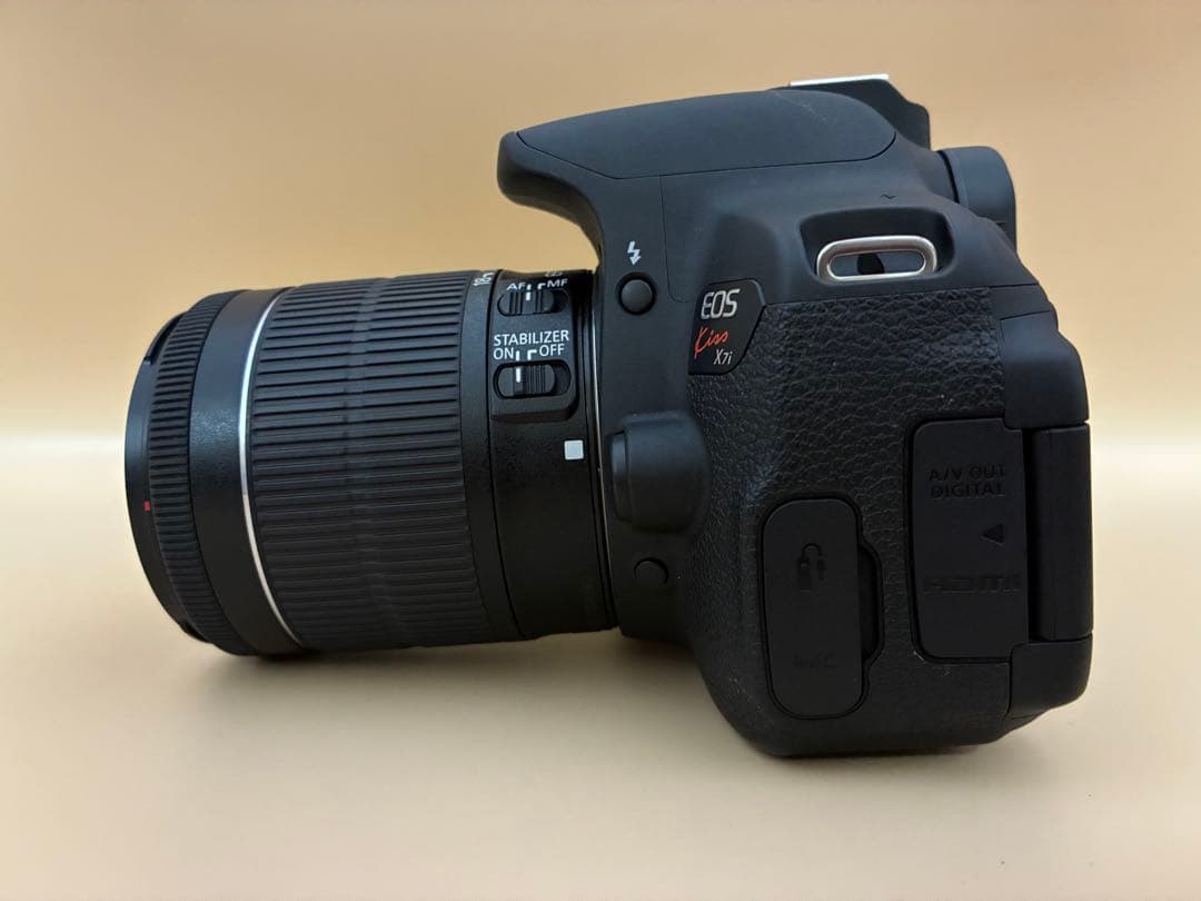 ⭐︎美品⭐︎ Canon EOS kiss X7i STMレンズ デジ一眼