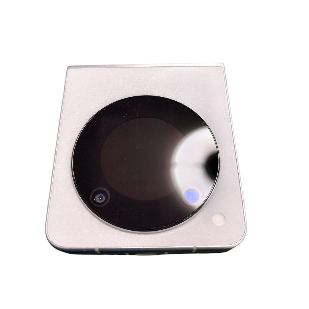【極美品 送料無料】リベロフリップ Libero Flip ワイモバイル 白