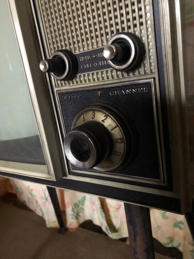 脚付きテレビ昭和レトロ三菱