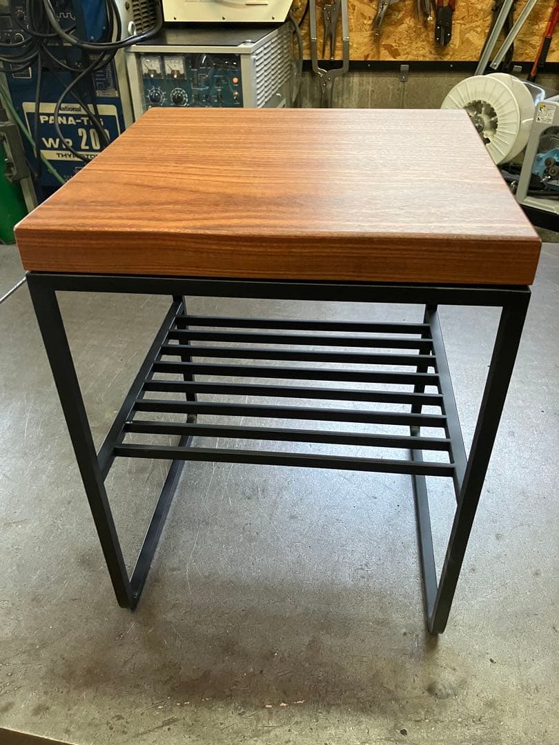 手作りサイドテーブル