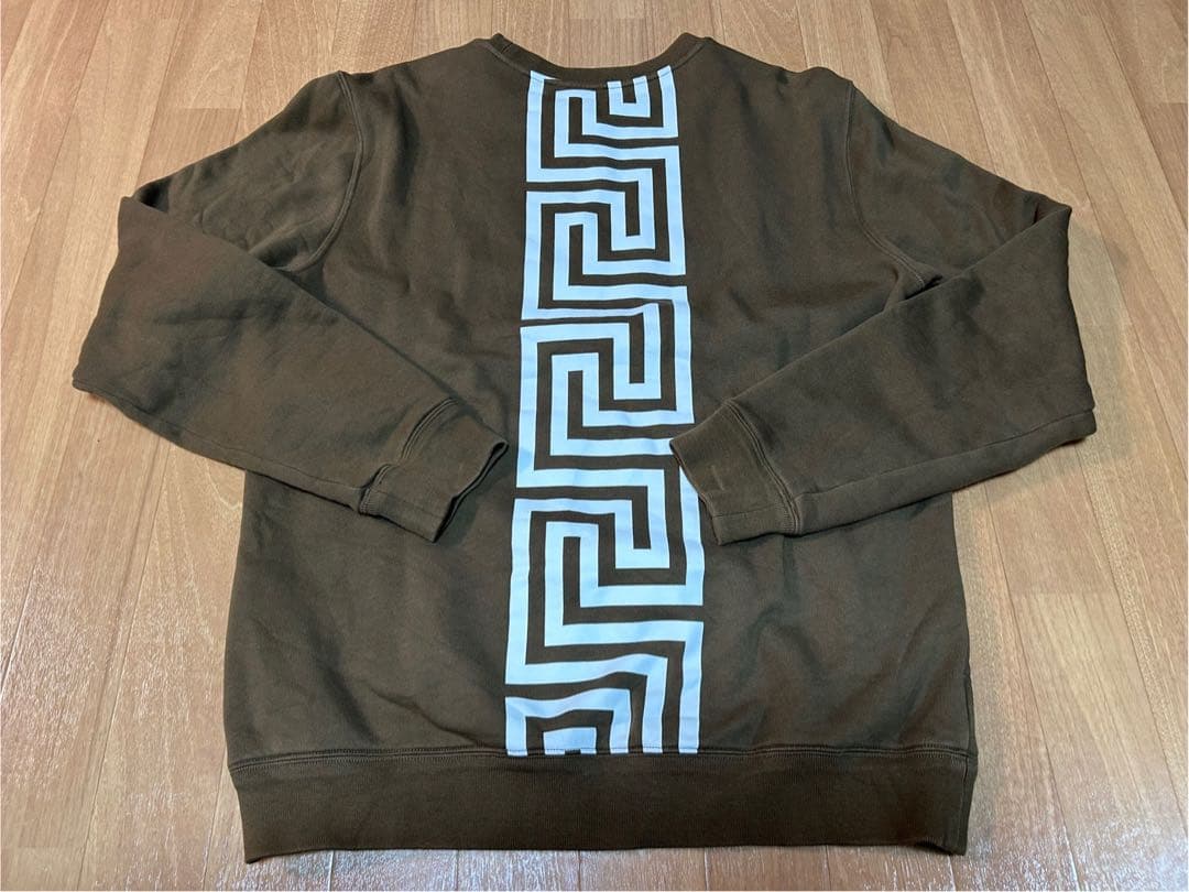 【送料込】VERSACE カーキ クルーネックバックデザインスウェットL