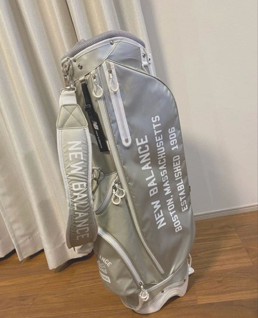 NEW BALANCE シルバー キャディバッグ