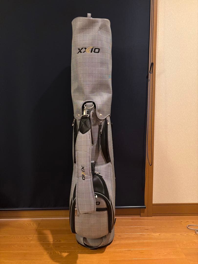 ゼクシオ XXIO キャディバッグ 軽量　GGC-X111 ネームタグ未使用