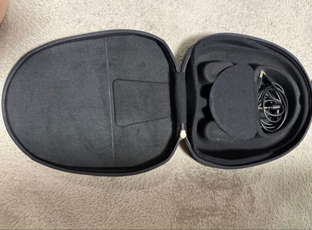 ☆SonyWH-1000XM5ワイヤレスヘッドホン⭐︎黒⭐︎ケース付き⭐︎美品