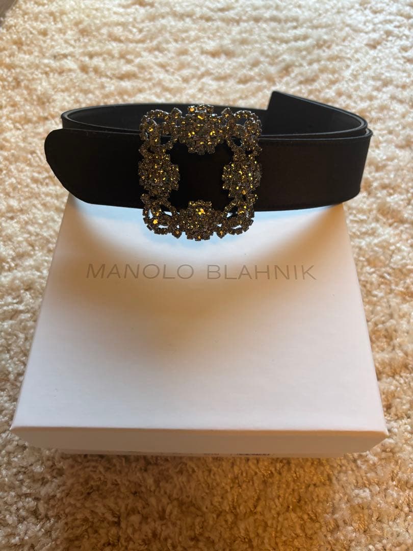Manolo Blahnik Hangisi サテンベルト