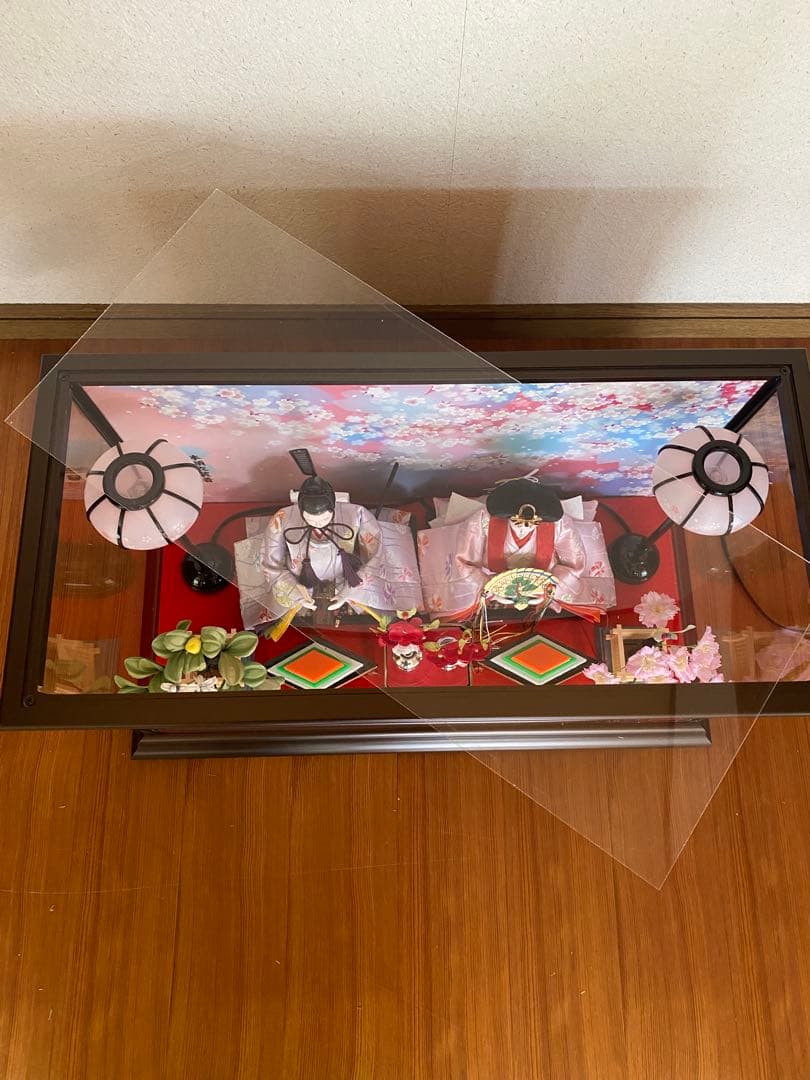 雛人形 ガラスケース入り