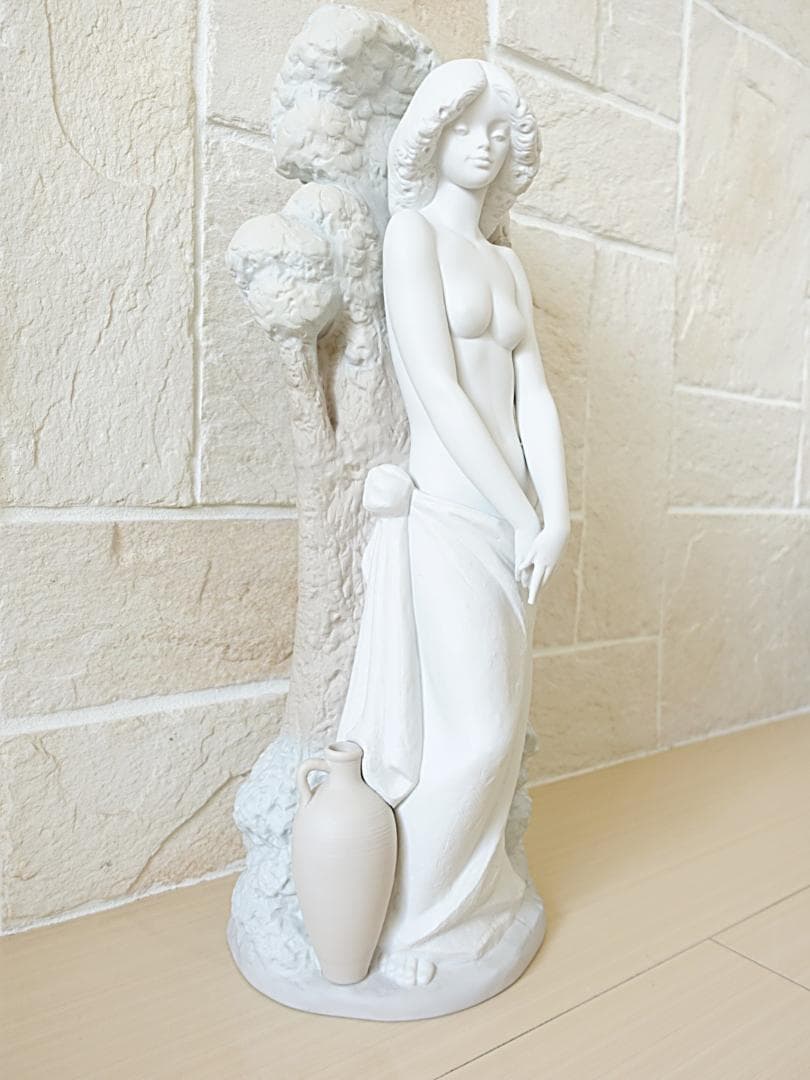 限定品 リヤドロ YOUTHFUL BEAUTY 若々しい美 510/5000