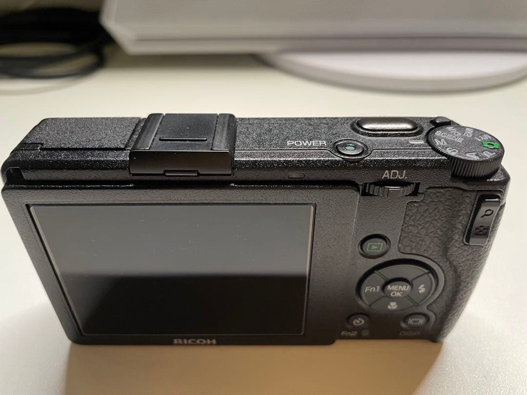 しろくろ【美品】RICOH GR DIGITAL IV