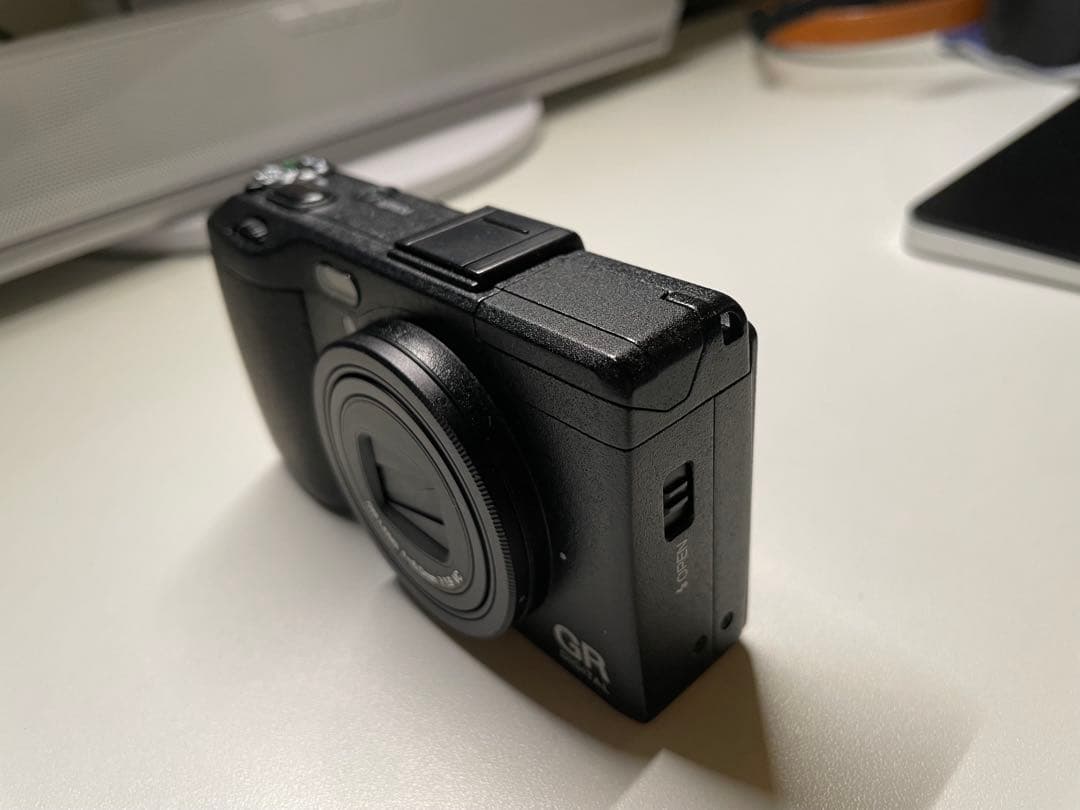 しろくろ【美品】RICOH GR DIGITAL IV