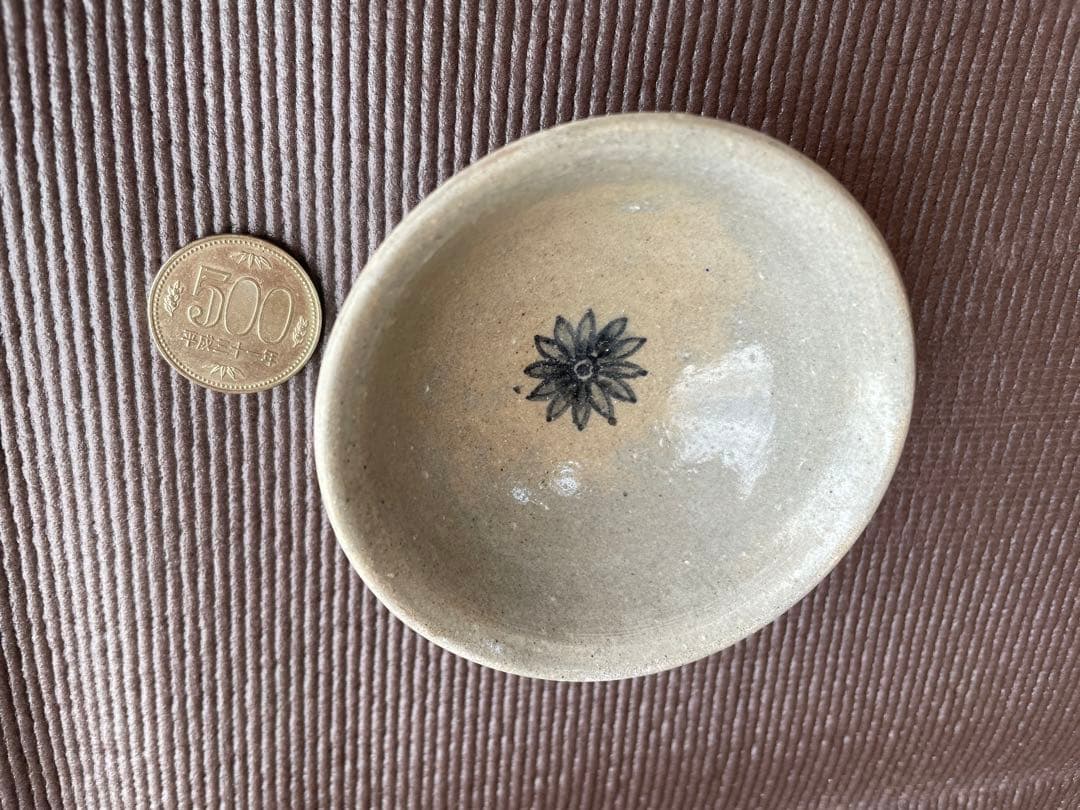 李朝 磁器 花模様 酒杯 直径約8.3cm