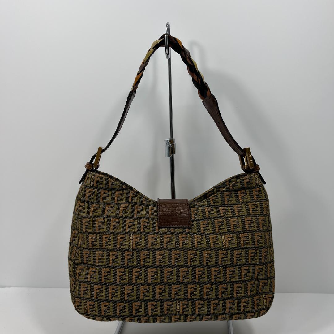 フェンディ8BR036 RU8 マンマバゲット ズッキーノ MBZ154