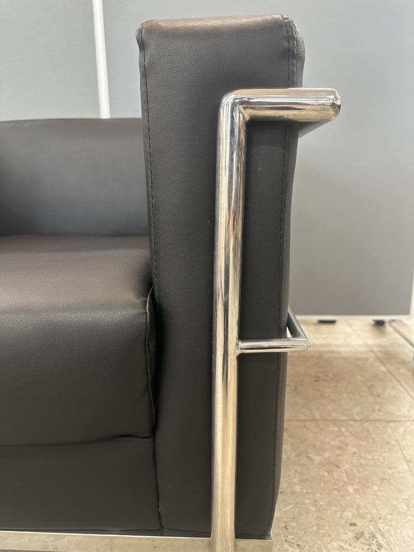 LC2　1人掛けソファ　チェア　ル・コルビジェ　リプロダクト　合革　ブラック