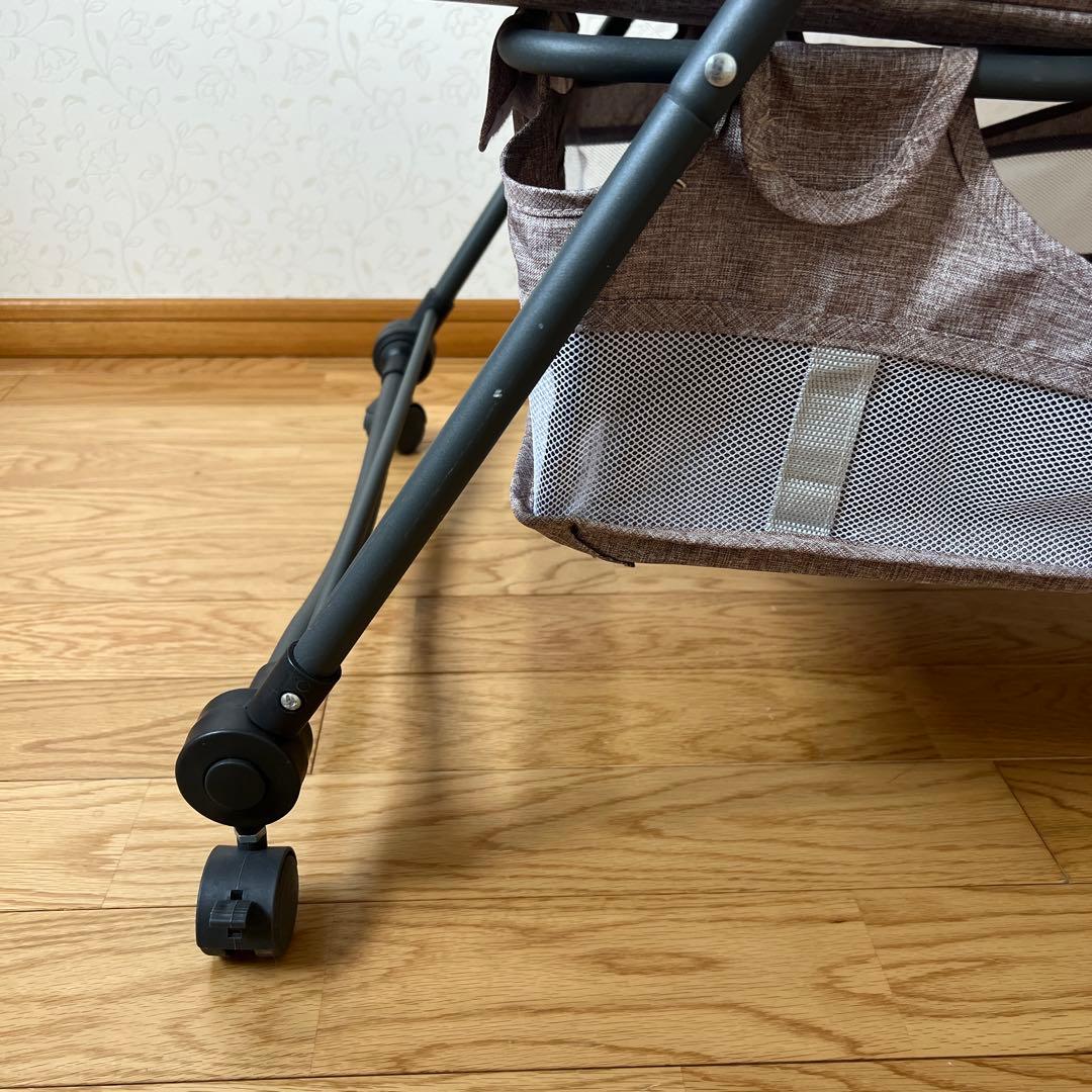 美品✨ベビーベッド 折りたたみ式 コンパクト グレー　ゆりかご