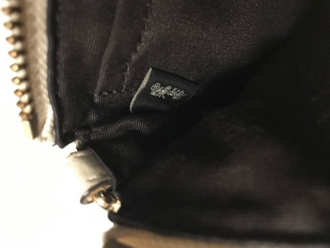 超美品コーチラージリストレットスターダストスタッズショルダーバッグオフホワイト白