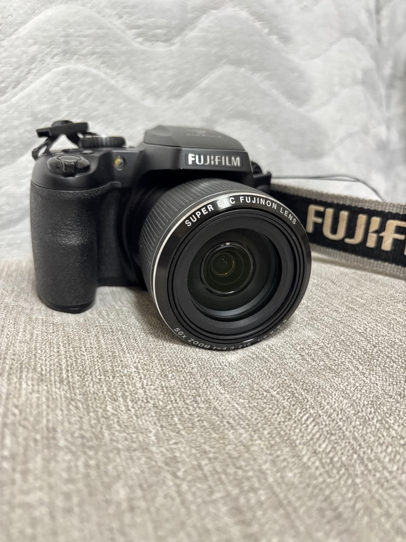 デジタルカメラ FinePix S9400W