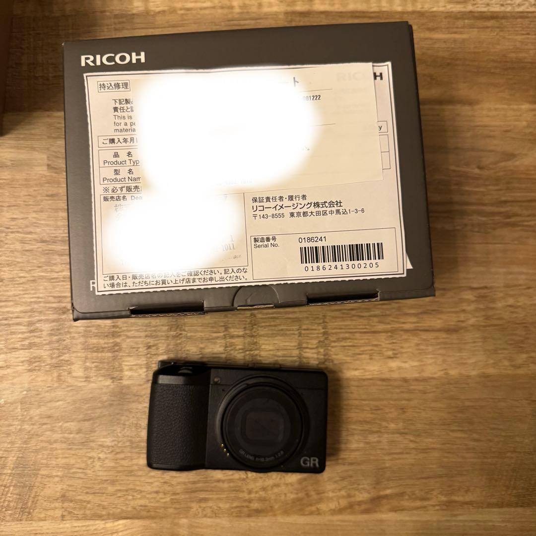 RICOH GR Ⅲ コンパクトデジタルカメラ ブ