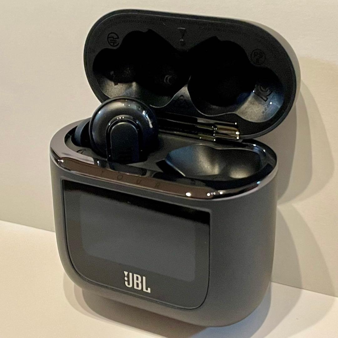 JBL Tour Pro 2 ワイヤレスイヤホン（充電ケース+左耳のみ+カバー）
