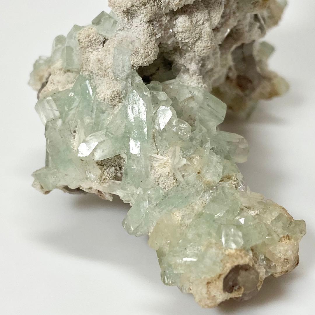 グリーンアポフィライト　魚眼石　鉱物標本　原石　天然石　ストーン　インド