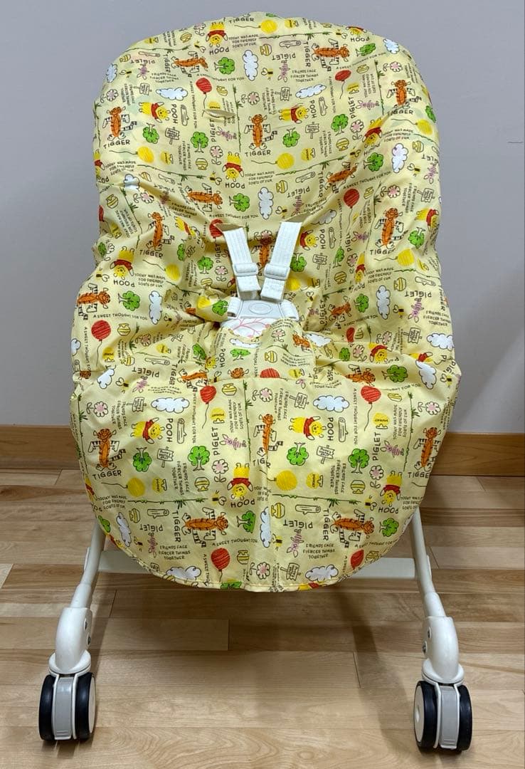 【美品】Combi ネムリラ ハイローチェア・お食事等の汚れ軽減シート付