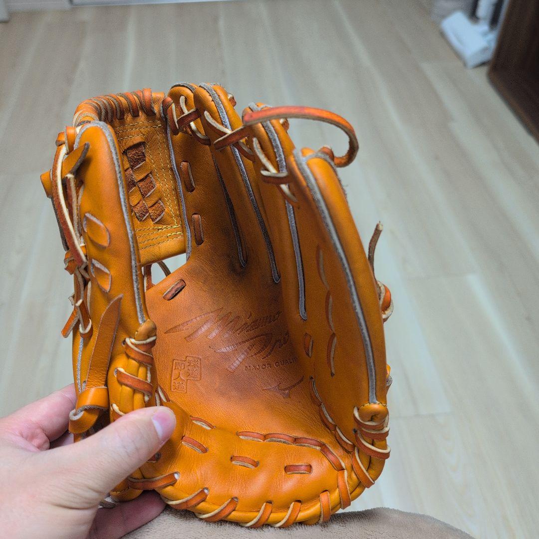 サ*ん様 美品1回使用のみ　型付済　ミズノプロ　一般軟式 内野手用　宮本慎也共同