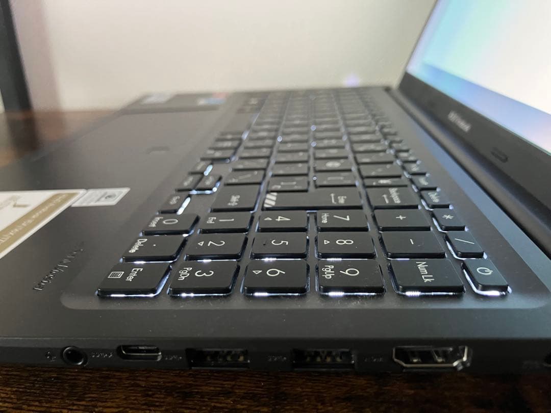 【ASUS】Vivobook 15X OLED ノートPC