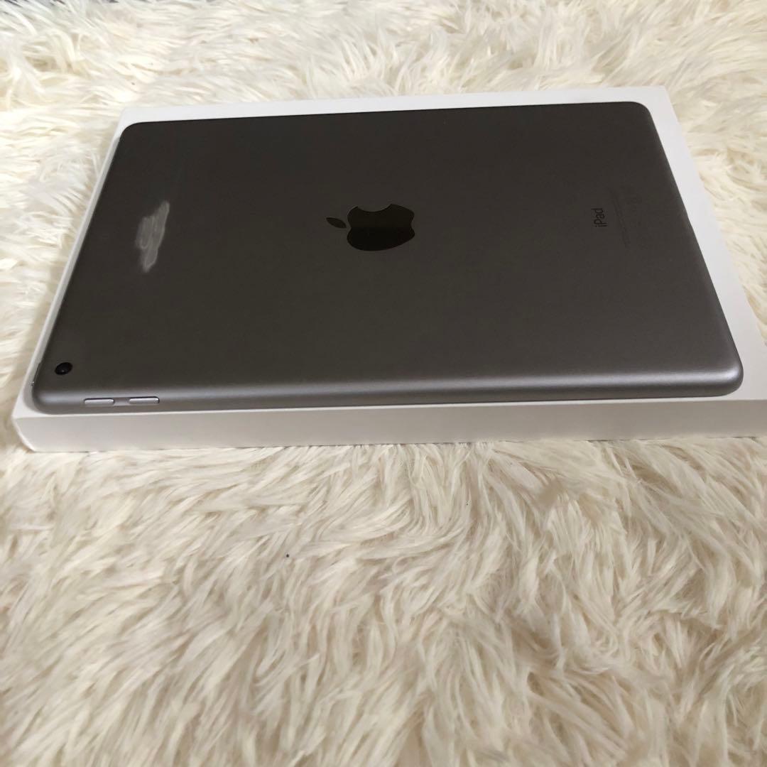 【10/4販売終了】iPad 第5世代 128GB 【すぐ発送】