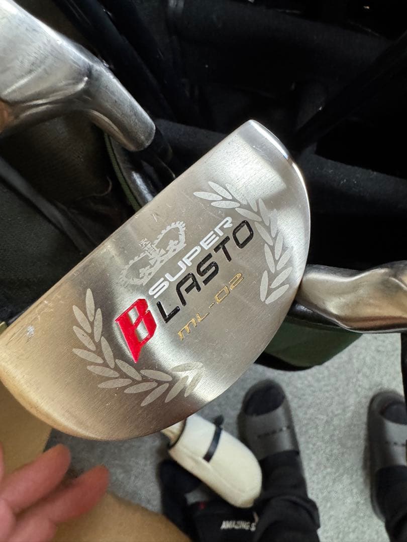 大特価！キャディーバック付　ゴルフクラブフルセット