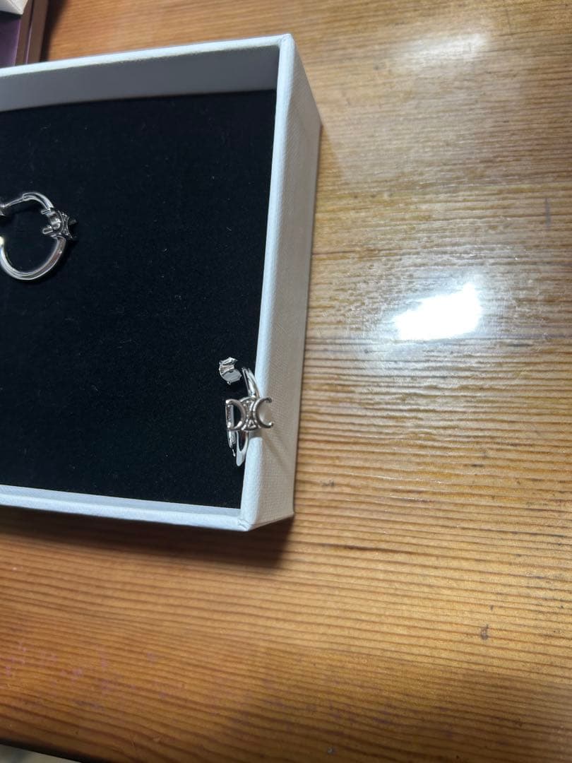 極美品　CELINE セリーヌ ピアス トリオンフ