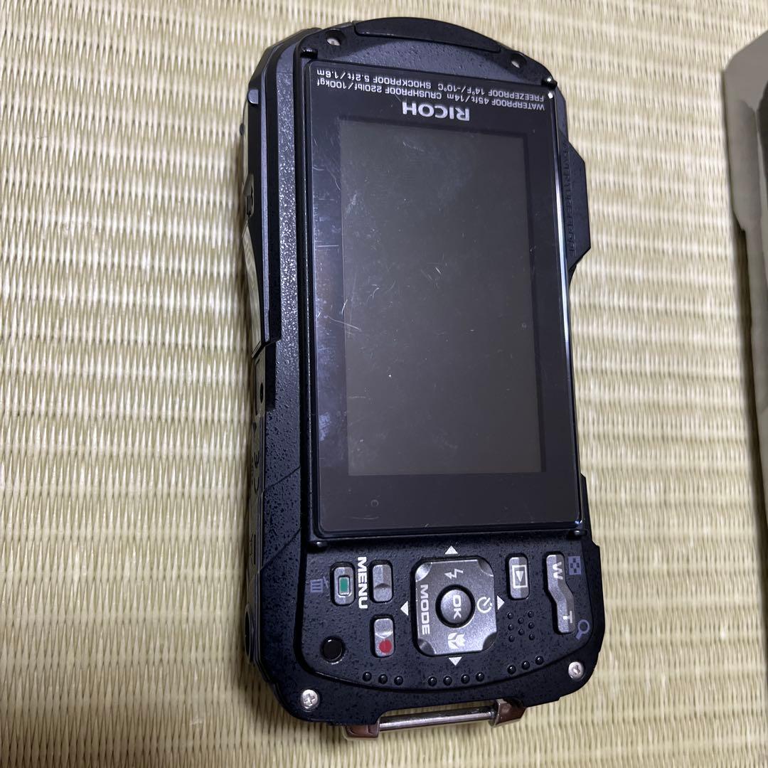 リコー　RICOH WG-70 コンパクトデジタルカメラ　液晶フィルム貼付使用