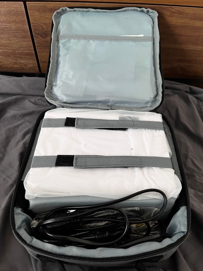 Yaber V5 プロジェクター 小型 フルHD対応 外箱・付属品完備