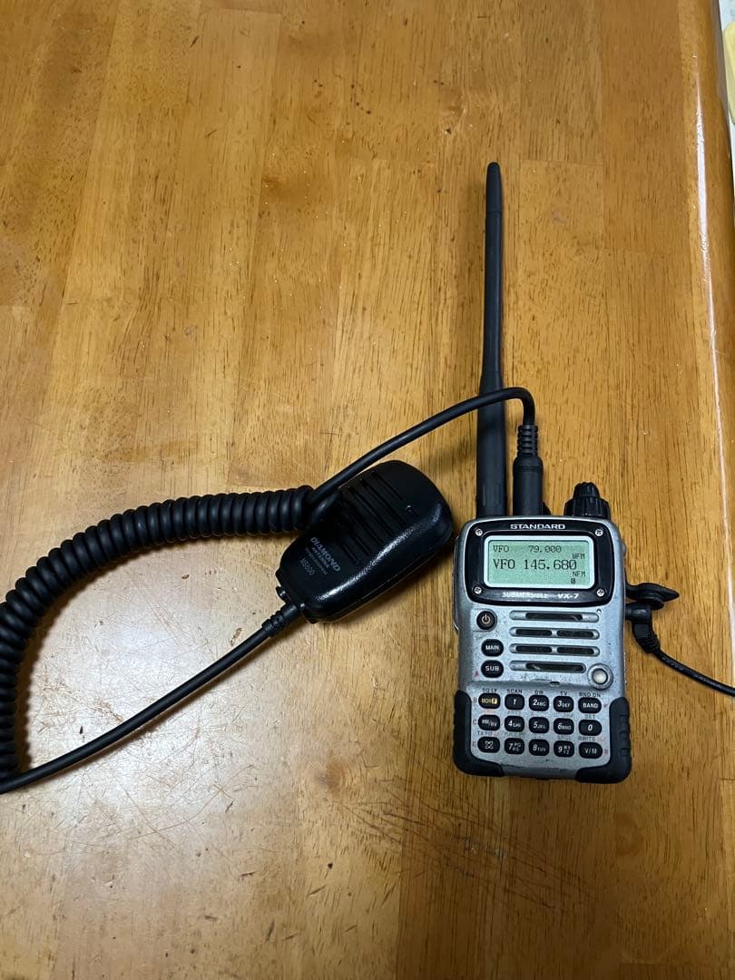 STANDARD VX-7 トランシーバー