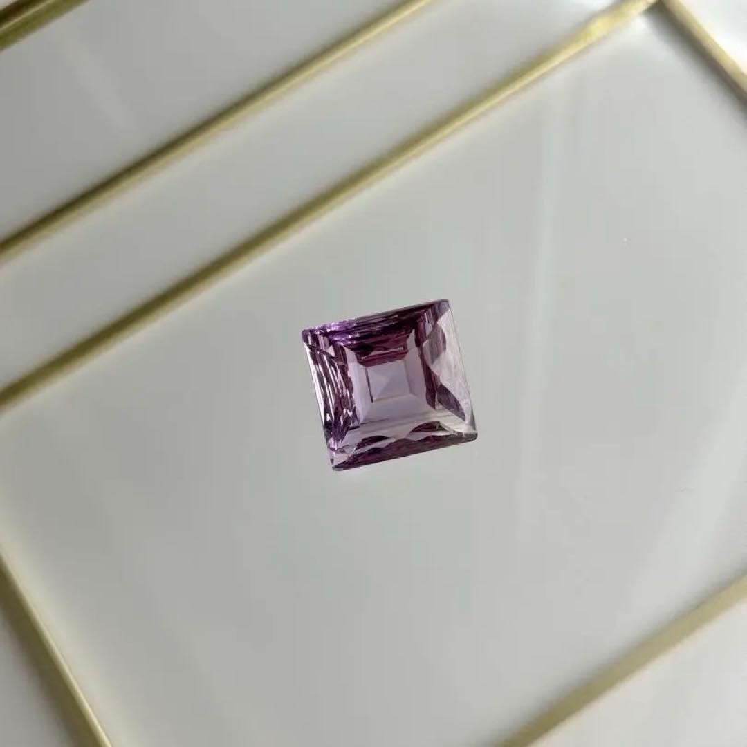 宝石質アメジスト レーザーカット ルース　インテリア　置物