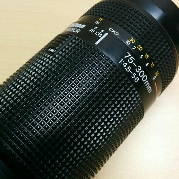 銘玉 望遠 Nikon AF NIKKOR 75-300mm F4.5-5.6