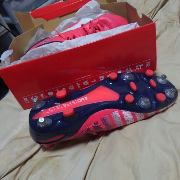 サッカー取り替え式スパイク