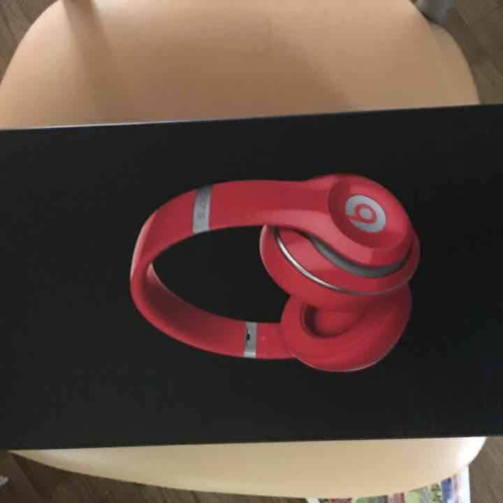 Beats studio ヘッドホンRED