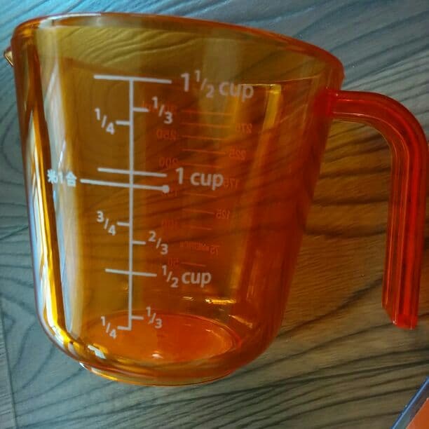 売り切れ⭐セラミックピーラーと計量カップ